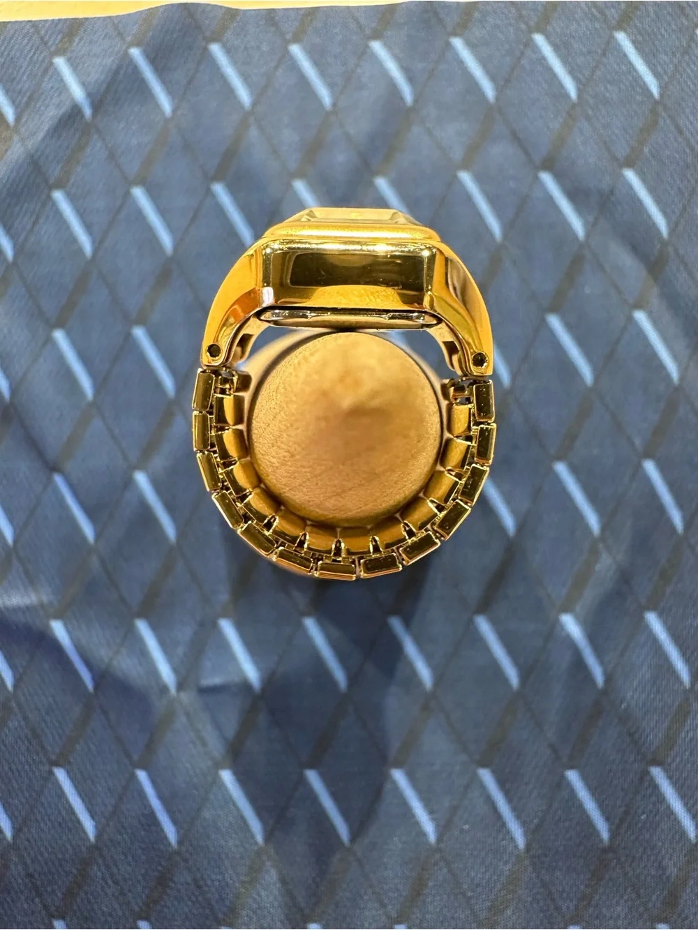 Fossil gold tone